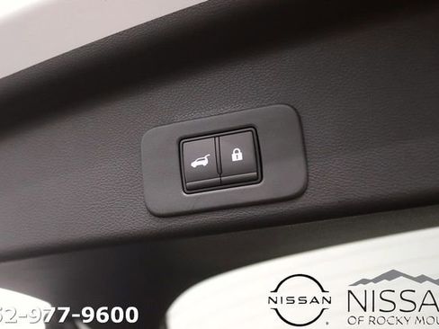 New 2026 Nissan Murano Platinum AWD/4WD image 17