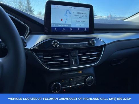 Used 2022 Ford Escape Titanium w/ Class II Trailer Tow Package image 14