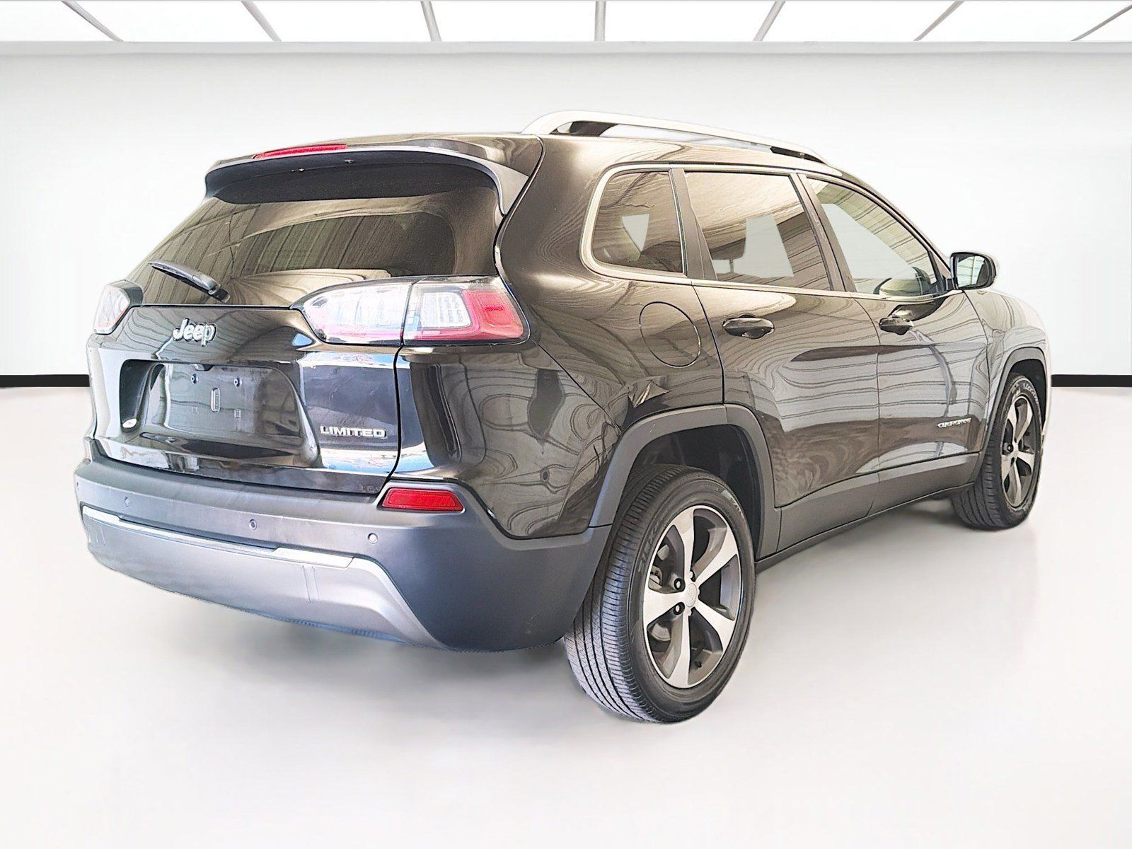 Used 2020 Jeep Cherokee Limited FWD image 4