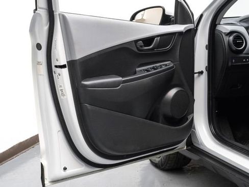 Used 2021 Hyundai Kona SE image 45