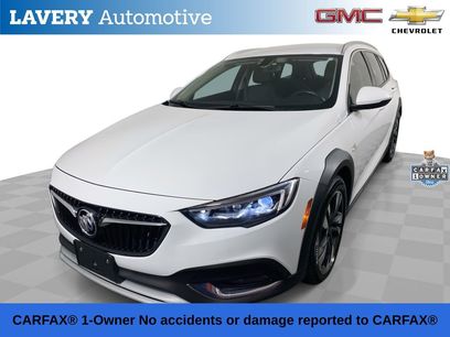 Used 2018 Buick Regal Essence w/ Driver Confidence Package #1