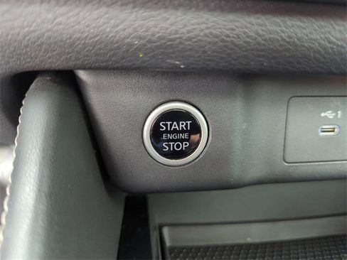 Certified 2021 Nissan Rogue SL w/ Premium Package image 38