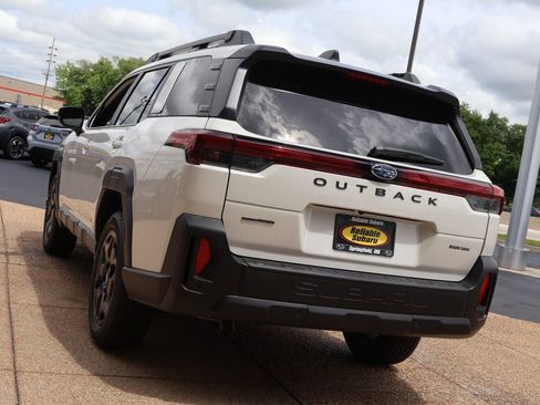 New 2026 Subaru Outback Limited AWD/4WD image 4