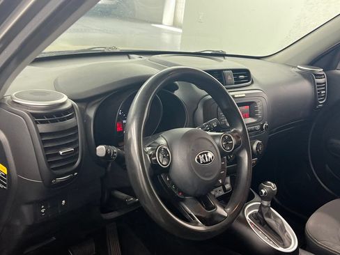 Used 2014 Kia Soul FWD image 9