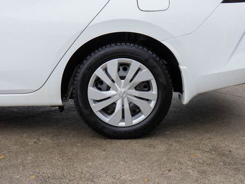 Used 2023 Nissan Versa S w/ Trunk Package image 27