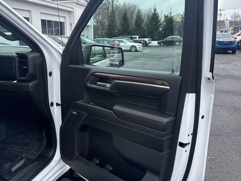 Used 2024 GMC Sierra 1500 Elevation w/ Elevation Premium Package image 40
