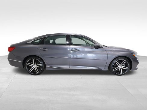 Used 2022 Honda Accord Touring image 5