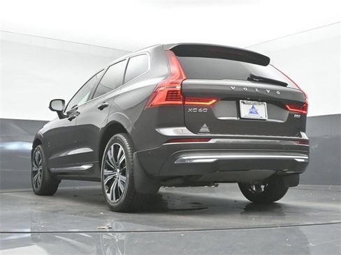 Used 2022 Volvo XC60 B5 Inscription image 44