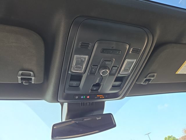 Used 2023 GMC Yukon XL Denali AWD/4WD image 21