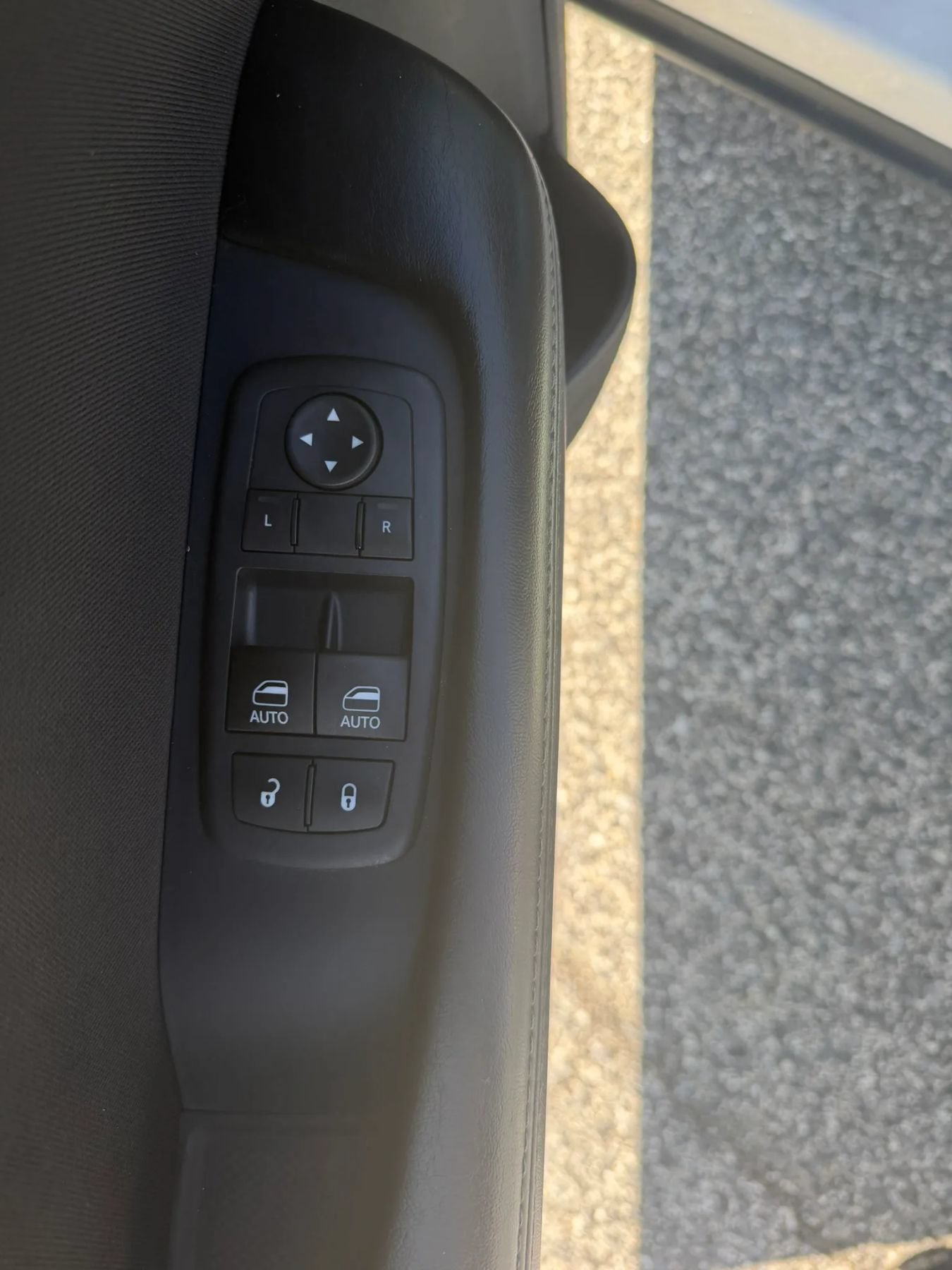 Used 2016 Dodge Challenger SXT RWD image 30