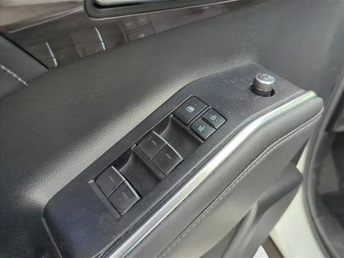 Certified 2022 Toyota Highlander Platinum image 9