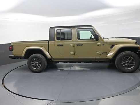 New 2026 Jeep Gladiator Sport image 10