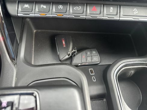 Used 2025 GMC Sierra 1500 AT4 AWD/4WD image 22