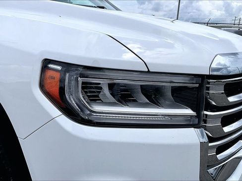 Used 2022 GMC Acadia SLT w/ Technology Package FWD image 41