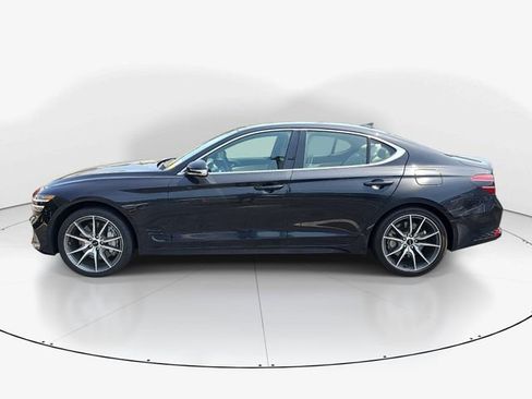 Used 2025 Genesis G70 2.5T image 6