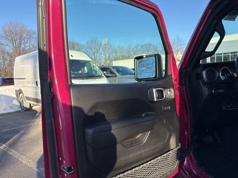 Used 2022 Jeep Wrangler Unlimited Sport image 35