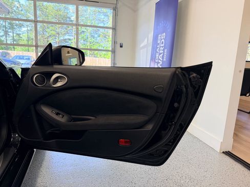 Used 2010 Nissan 370Z Touring RWD image 29
