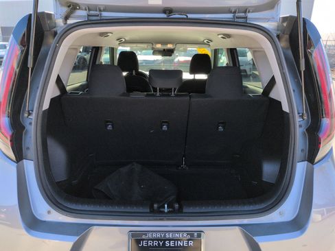 Certified 2023 Kia Soul LX w/ LX Technology Package image 21