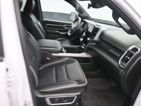 Used 2023 RAM 1500 Laramie AWD/4WD image 10
