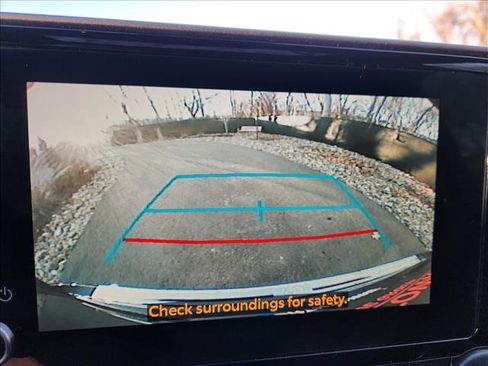 Used 2023 Toyota Highlander XLE image 39