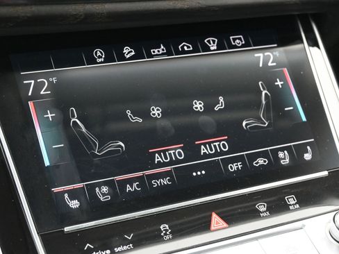 Used 2020 Audi Q7 3.0T Prestige w/ Prestige Package image 19