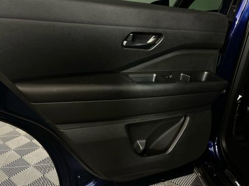 Used 2024 Nissan Pathfinder SV w/ Lighting Package (N92) image 26