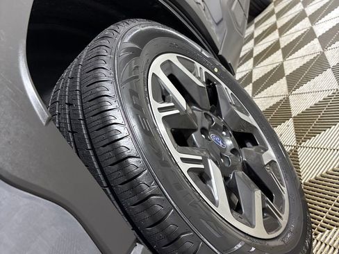 Used 2025 Subaru Forester Premium w/ Convenience Package #2 image 32