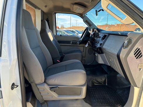 Used 2010 Ford F450 XLT image 11