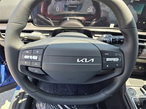 New 2026 Kia Sportage EX w/ EX Panorama Roof Package image 17