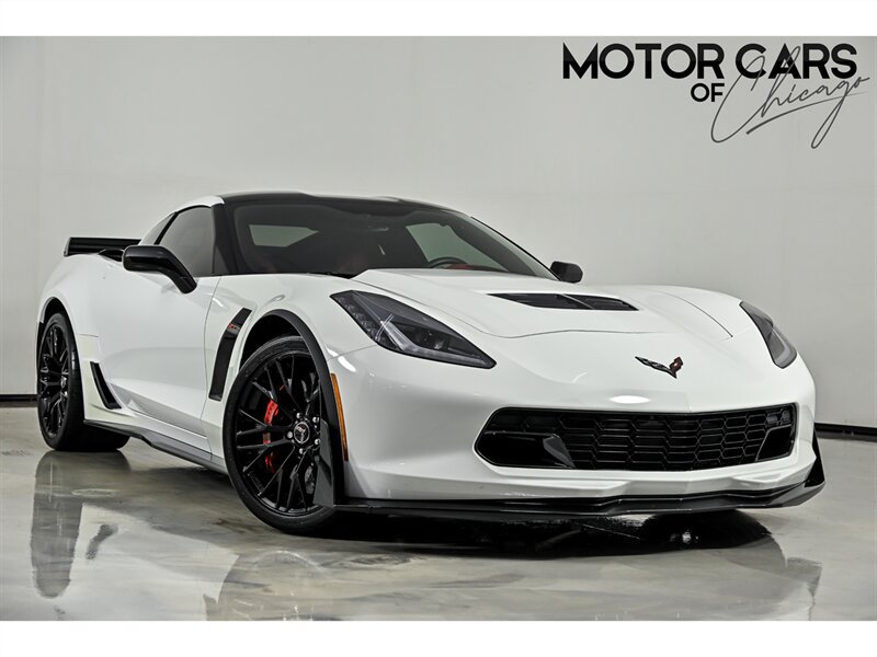 Used 2015 Chevrolet Corvette Z06 w/ 3LZ Preferred Equipment Group RWD image 1