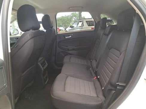 Certified 2024 Ford Edge SE w/ Black Appearance Package AWD/4WD image 10