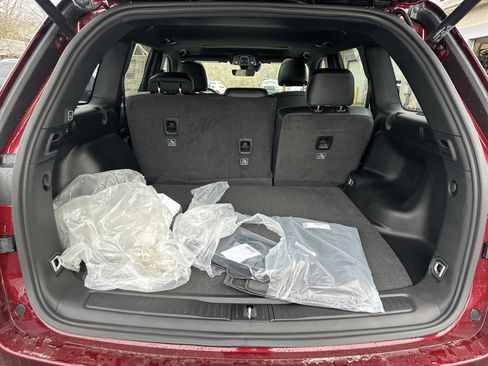 New 2026 Jeep Grand Cherokee Altitude image 15