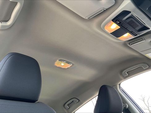 Certified 2025 Subaru Impreza 2.0i image 12