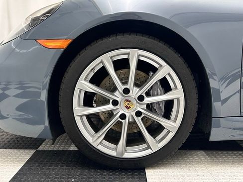 Used 2018 Porsche 718 Cayman RWD image 8