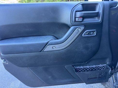 Used 2017 Jeep Wrangler Unlimited Sport w/ Quick Order Package 24S image 11