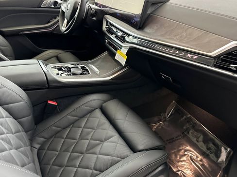 New 2026 BMW X7 xDrive40i w/ Premium Package image 27