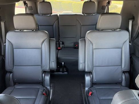 Used 2023 Chevrolet Tahoe LT w/ Luxury Package image 28