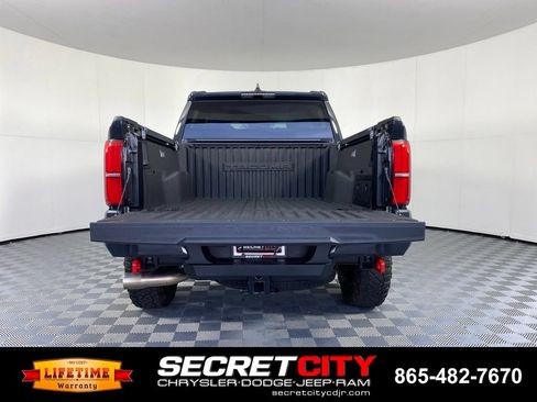 Used 2025 Toyota Tacoma TRD Off-Road AWD/4WD image 27