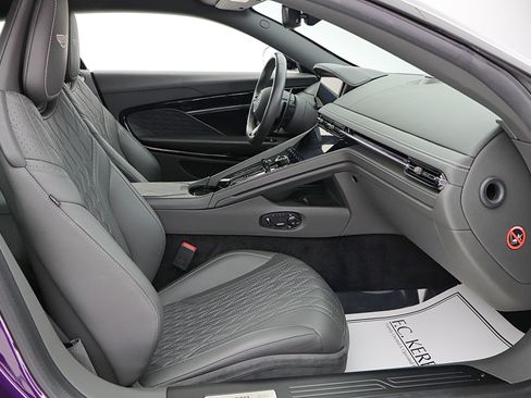 Used 2024 Aston Martin DB12 Coupe RWD image 29