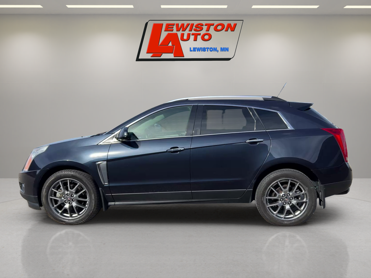 Used 2015 Cadillac SRX Premium AWD/4WD image 2
