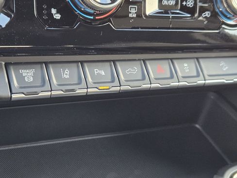 New 2026 GMC Sierra 2500 AT4 image 32