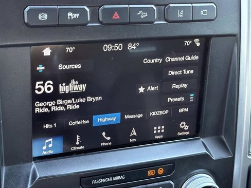 Used 2019 Ford F250 Platinum w/ Platinum Ultimate Package AWD/4WD image 25