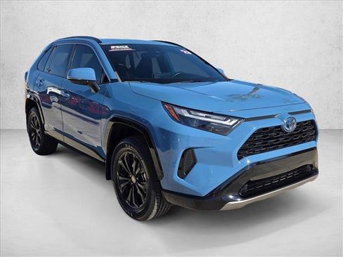 Certified 2023 Toyota RAV4 SE image 3