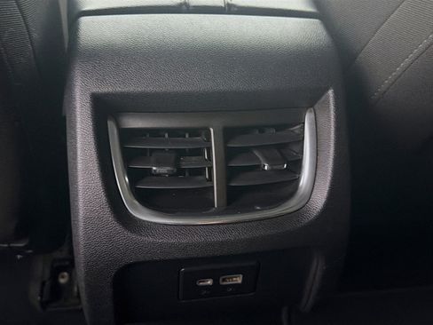 Used 2019 Chevrolet Blazer LT FWD image 25