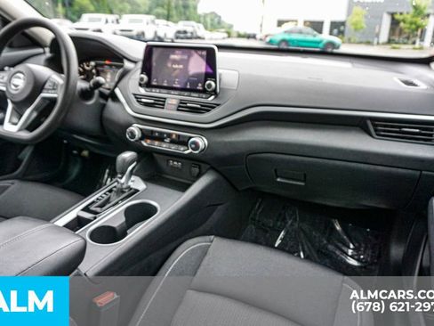 Used 2022 Nissan Altima 2.5 SV FWD image 24