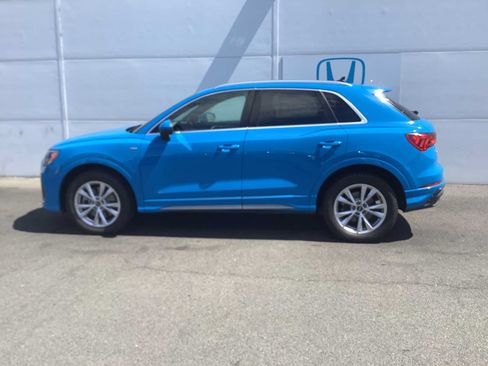 Used 2022 Audi Q3 2.0T Premium AWD/4WD image 2