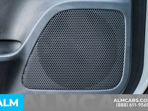 Used 2025 Nissan Versa S w/ Trunk Package image 40