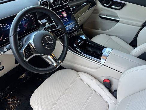 Certified 2025 Mercedes-Benz GLC 300 image 10