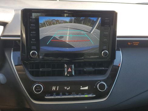 Used 2022 Toyota Corolla LE image 24