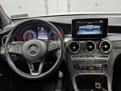 Used 2019 Mercedes-Benz GLC 300 4MATIC Coupe image 12